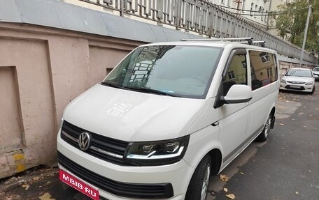 Volkswagen Multivan T6 рестайлинг, 2015 год, 3 100 000 рублей, 1 фотография