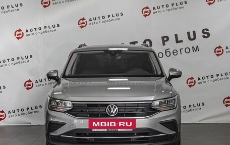 Volkswagen Tiguan II, 2021 год, 3 599 000 рублей, 3 фотография