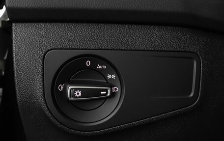 Volkswagen Tiguan II, 2021 год, 3 599 000 рублей, 13 фотография