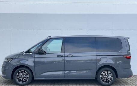 Volkswagen Multivan, 2023 год, 4 760 001 рублей, 6 фотография