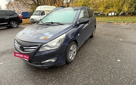 Hyundai Solaris II рестайлинг, 2015 год, 300 000 рублей, 19 фотография