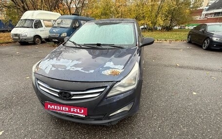 Hyundai Solaris II рестайлинг, 2015 год, 300 000 рублей, 16 фотография