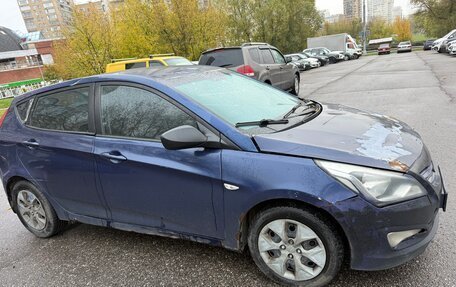 Hyundai Solaris II рестайлинг, 2015 год, 300 000 рублей, 21 фотография