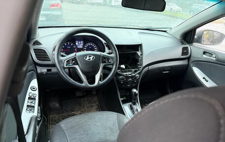 Hyundai Solaris II рестайлинг, 2015 год, 300 000 рублей, 26 фотография