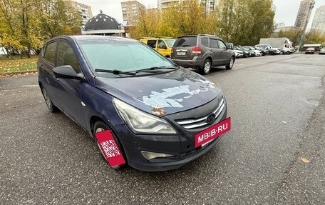 Hyundai Solaris II рестайлинг, 2015 год, 300 000 рублей, 13 фотография