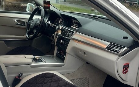Mercedes-Benz E-Класс, 2012 год, 1 250 000 рублей, 4 фотография