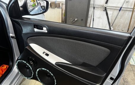 Hyundai Solaris II рестайлинг, 2012 год, 600 000 рублей, 9 фотография