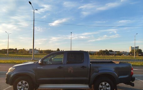 Toyota Hilux VII, 2014 год, 2 250 000 рублей, 2 фотография