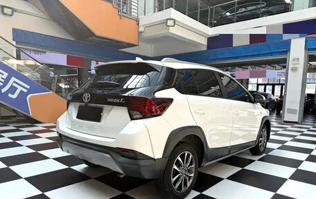 Toyota Yaris XP150 рестайлинг, 2022 год, 1 308 000 рублей, 3 фотография