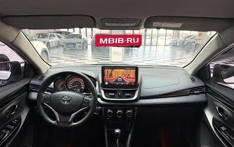 Toyota Yaris XP150 рестайлинг, 2022 год, 1 308 000 рублей, 8 фотография