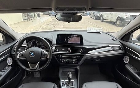 BMW 1 серия, 2023 год, 1 950 000 рублей, 10 фотография