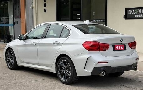 BMW 1 серия, 2023 год, 1 950 000 рублей, 4 фотография