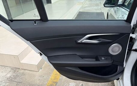 BMW 1 серия, 2023 год, 1 950 000 рублей, 17 фотография
