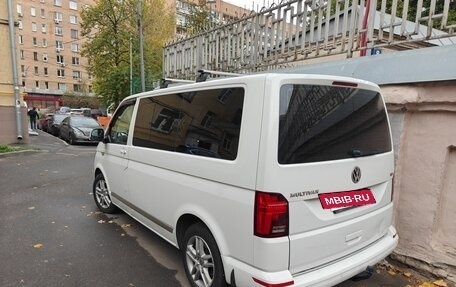 Volkswagen Multivan T6 рестайлинг, 2015 год, 3 100 000 рублей, 2 фотография