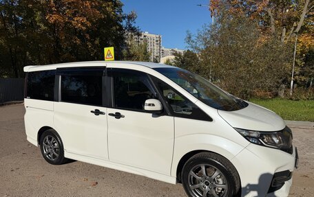 Honda Stepwgn IV, 2016 год, 1 950 000 рублей, 1 фотография