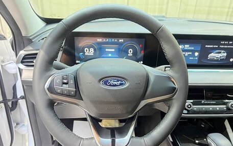 Ford Escort, 2022 год, 880 000 рублей, 10 фотография