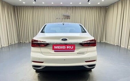 Ford Escort, 2022 год, 880 000 рублей, 5 фотография