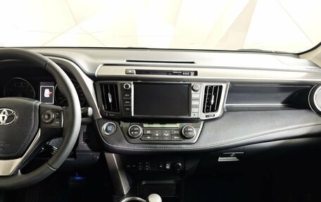 Toyota RAV4, 2017 год, 2 279 000 рублей, 15 фотография
