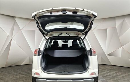 Toyota RAV4, 2017 год, 2 279 000 рублей, 12 фотография