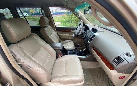 Toyota Land Cruiser Prado 120 рестайлинг, 2006 год, 2 100 000 рублей, 9 фотография