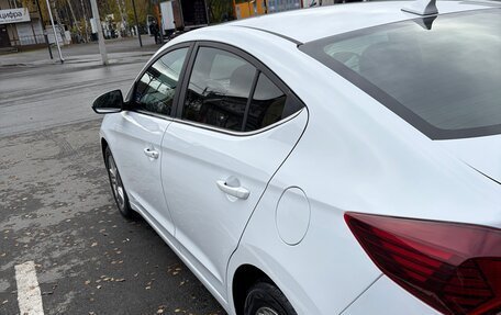 Hyundai Elantra VI рестайлинг, 2019 год, 2 150 000 рублей, 6 фотография