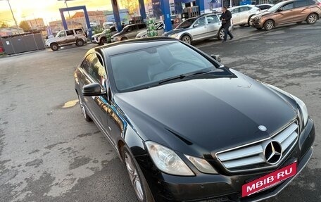 Mercedes-Benz E-Класс, 2011 год, 1 300 000 рублей, 9 фотография