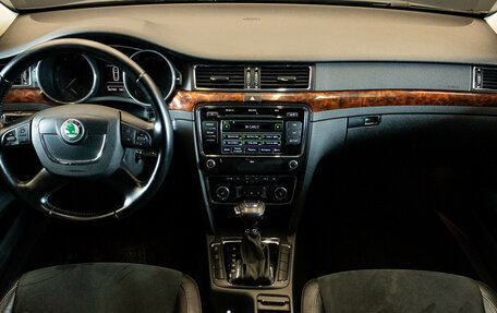 Skoda Superb III рестайлинг, 2012 год, 1 155 000 рублей, 5 фотография