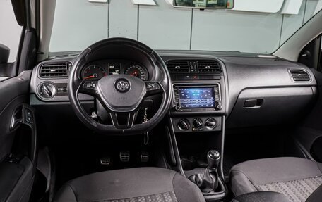 Volkswagen Polo VI (EU Market), 2019 год, 1 429 000 рублей, 6 фотография