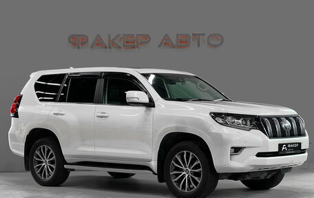 Toyota Land Cruiser Prado 150 рестайлинг 2, 2018 год, 3 700 000 рублей, 2 фотография