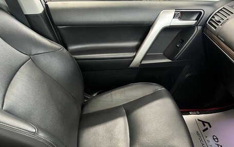 Toyota Land Cruiser Prado 150 рестайлинг 2, 2018 год, 3 700 000 рублей, 13 фотография