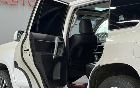 Toyota Land Cruiser Prado 150 рестайлинг 2, 2018 год, 3 700 000 рублей, 20 фотография