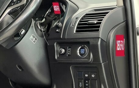 Toyota Land Cruiser Prado 150 рестайлинг 2, 2018 год, 3 700 000 рублей, 12 фотография
