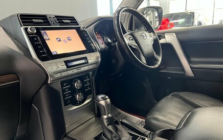 Toyota Land Cruiser Prado 150 рестайлинг 2, 2018 год, 3 700 000 рублей, 27 фотография