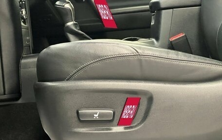 Toyota Land Cruiser Prado 150 рестайлинг 2, 2018 год, 3 700 000 рублей, 25 фотография