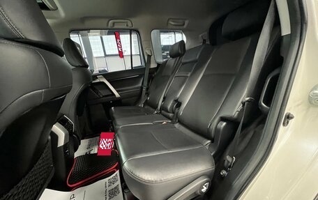 Toyota Land Cruiser Prado 150 рестайлинг 2, 2018 год, 3 700 000 рублей, 21 фотография