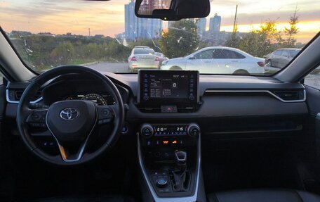 Toyota RAV4, 2020 год, 2 900 000 рублей, 7 фотография