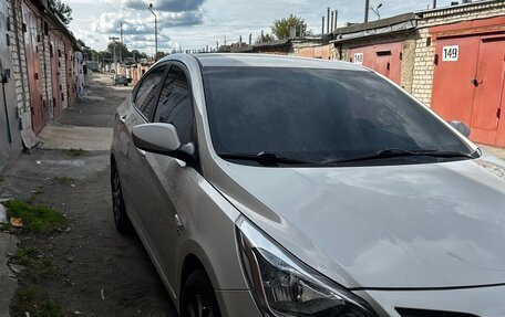 Hyundai Solaris II рестайлинг, 2014 год, 1 000 100 рублей, 2 фотография
