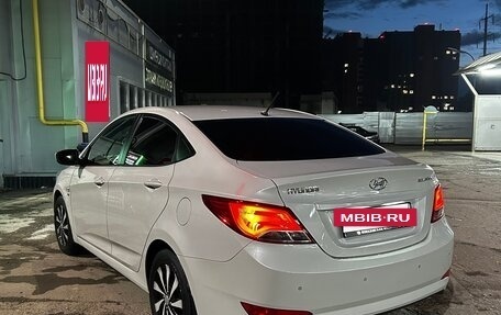 Hyundai Solaris II рестайлинг, 2014 год, 1 000 100 рублей, 3 фотография