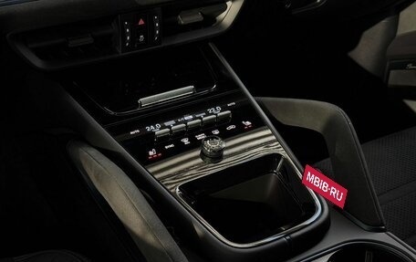 Porsche Cayenne III, 2024 год, 24 900 000 рублей, 18 фотография