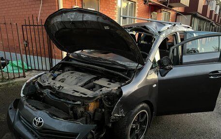 Toyota Verso I, 2011 год, 400 000 рублей, 31 фотография