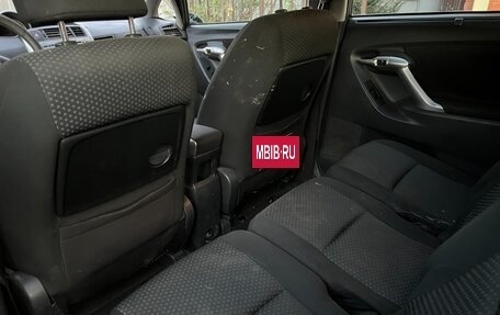 Toyota Verso I, 2011 год, 400 000 рублей, 24 фотография
