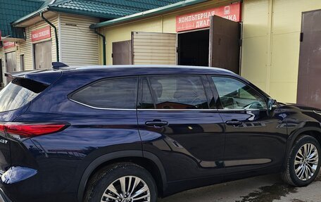 Toyota Highlander, 2022 год, 4 650 000 рублей, 6 фотография