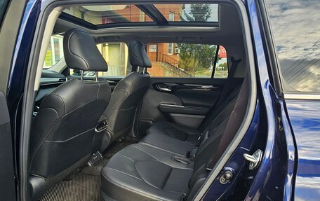 Toyota Highlander, 2022 год, 4 650 000 рублей, 10 фотография