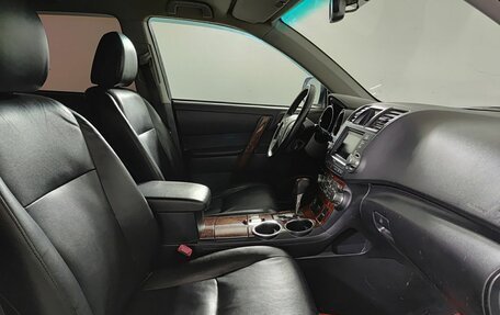 Toyota Highlander III, 2010 год, 1 820 000 рублей, 13 фотография