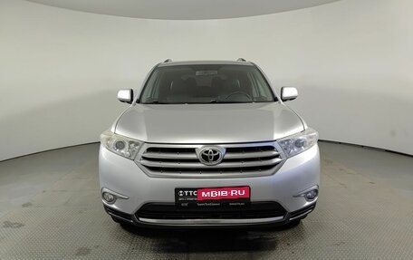 Toyota Highlander III, 2010 год, 1 820 000 рублей, 2 фотография