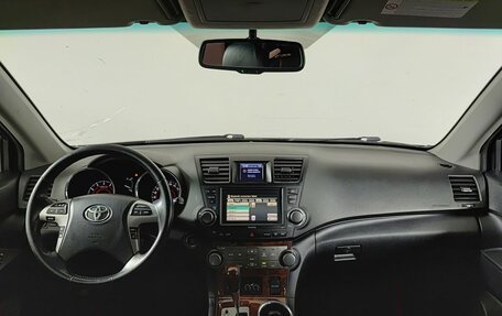 Toyota Highlander III, 2010 год, 1 820 000 рублей, 17 фотография