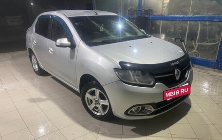 Renault Logan II, 2015 год, 718 000 рублей, 3 фотография