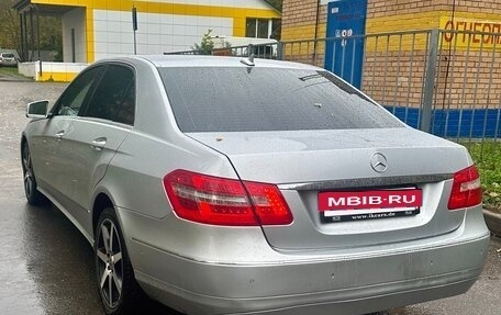 Mercedes-Benz E-Класс, 2010 год, 1 200 000 рублей, 4 фотография