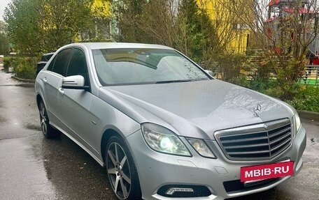 Mercedes-Benz E-Класс, 2010 год, 1 200 000 рублей, 2 фотография