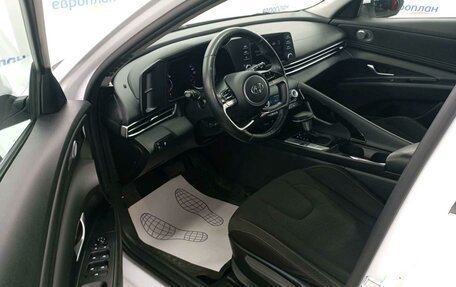 Hyundai Elantra, 2022 год, 1 814 500 рублей, 8 фотография